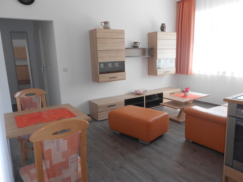 Apartment-Pension Schwalbennest Herzogenaurach Quarto foto