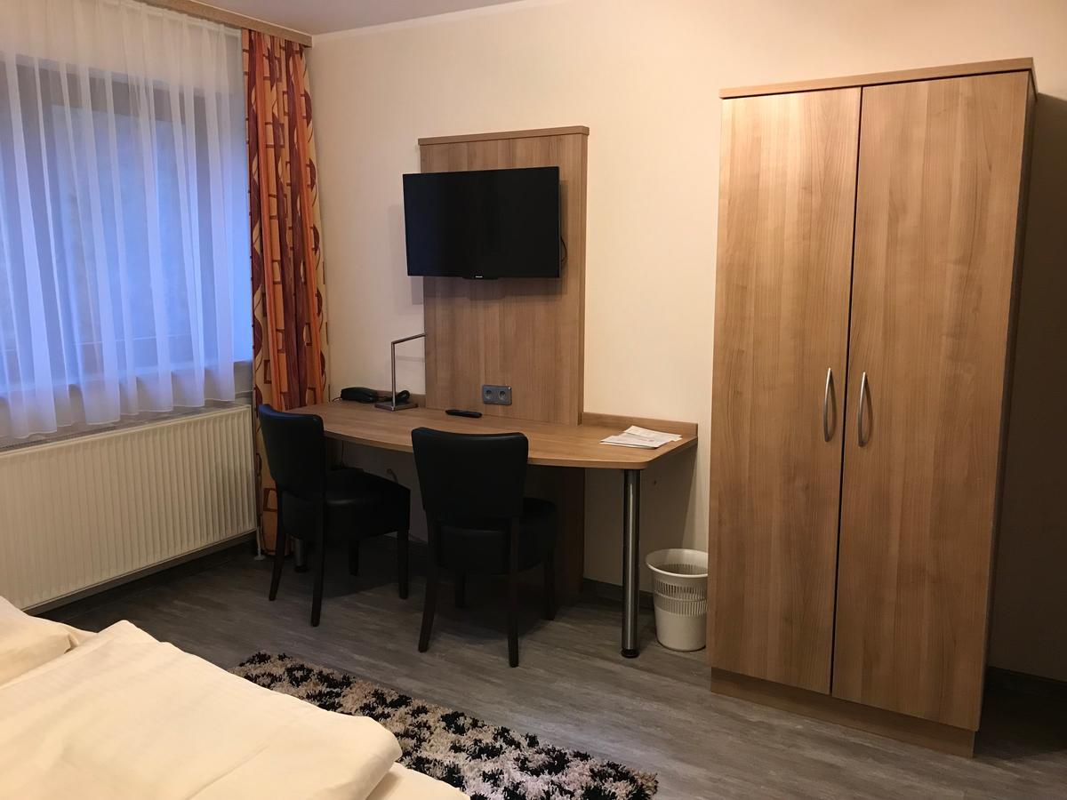 Apartment-Pension Schwalbennest Herzogenaurach Quarto foto
